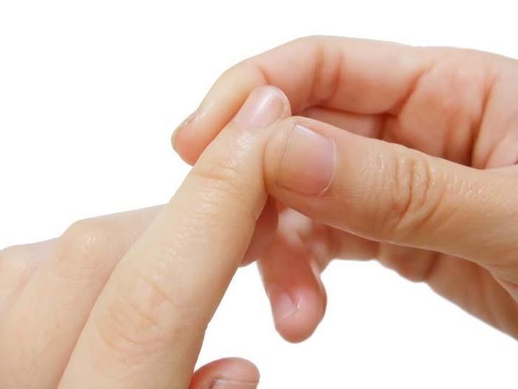 60 YIL SÜREN SIRA DIŞI DENEY: Parmak Çıtlatma Efsanesi Çöktü Zararlı mı, Değil mi Bilimsel Gerçek Ortaya Çıktı