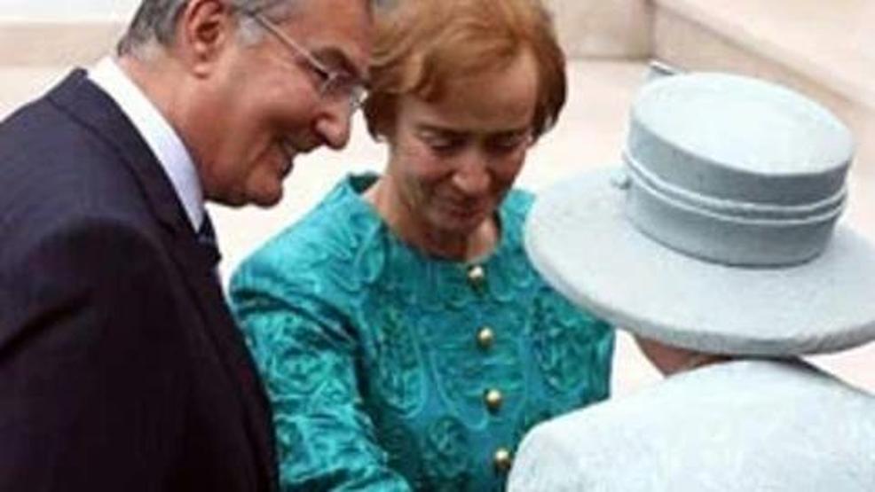 OLCAY BAYKAL KİMDİR Deniz Baykalın Eşi Olcay Baykal Neden Öldü, Hastalığı Neydi Kaç Yaşında, Nereli Deniz Baykal İle Ne Zaman Evlendiler