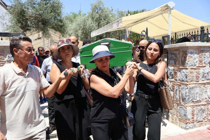 Sevgilisi tarafından dövülerek öldürülmüştü: Tabutunu kadınlar taşıdı