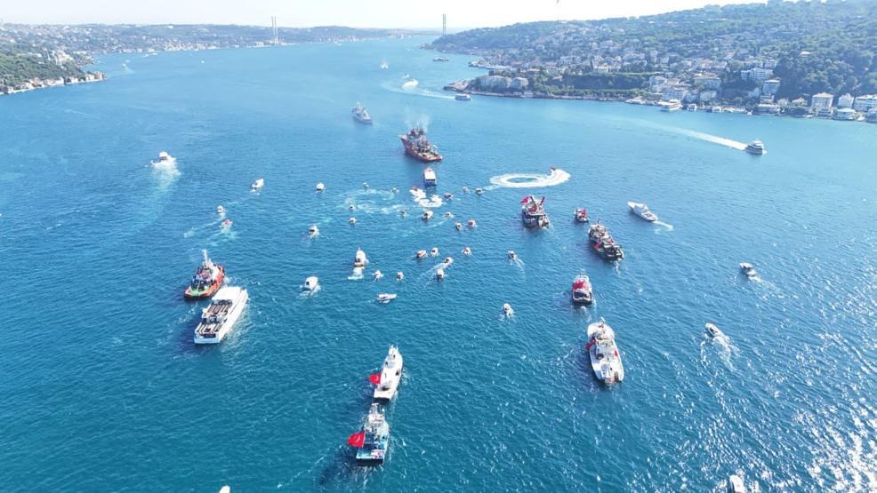 Boğazda Denizden Karaya 15 Temmuz korteji