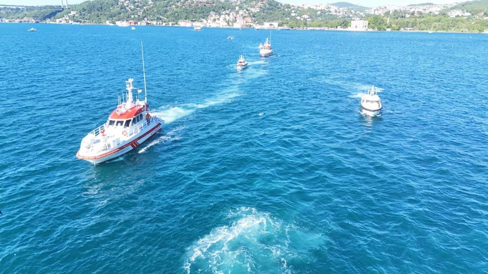 Boğazda Denizden Karaya 15 Temmuz korteji