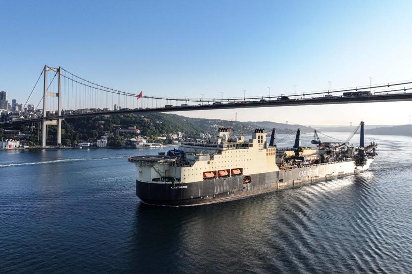 Boğazdan bir dev geçti O anlar havadan görüntülendi