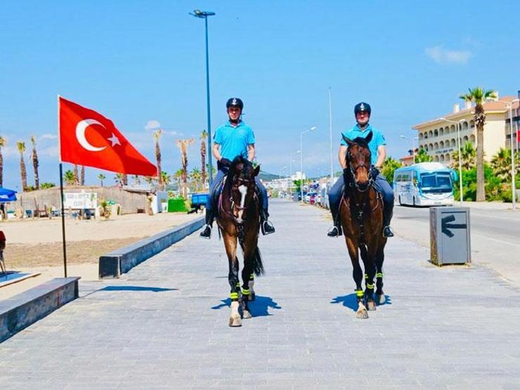 Balıkesirde güvenlik atlı jandarmaya emanet