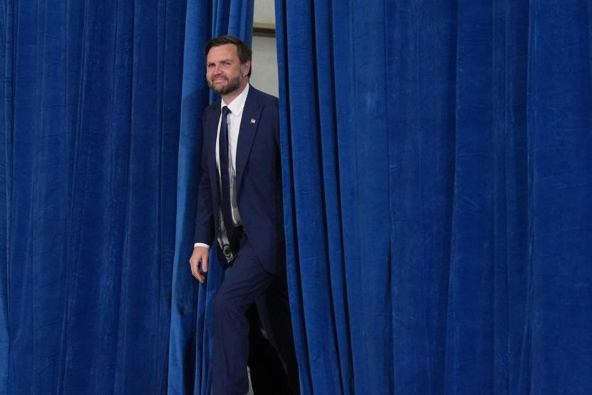 Washingtonda İsrail çatlağı mı Trumpın sağ kolu bombayı patlattı: Sonsuz savaş istiyorlar...