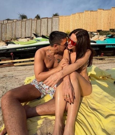 Simge Sağının aşkı kısa sürdü DJ İlkay Şencan ile yollarını ayırdı