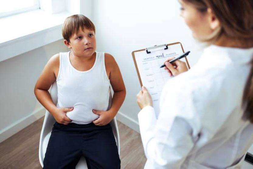 Çocuklarda obezitenin görünmeyen nedeni: Ekran süresi kilo riskini artırıyor