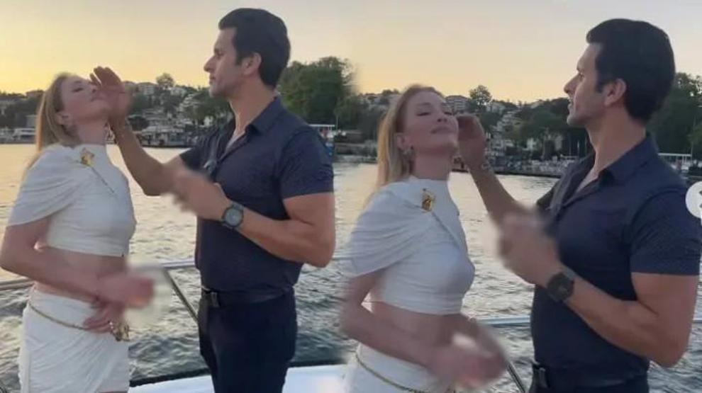 Yasemin Kay Allen ile Erdal Kaya’dan Boğaz’da romantik poz