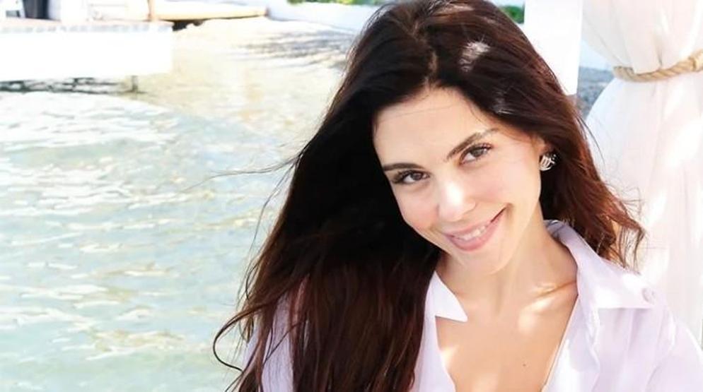 Dilara Aksüyekten şaşırtan itiraf Otel odamı kendim temizlerim