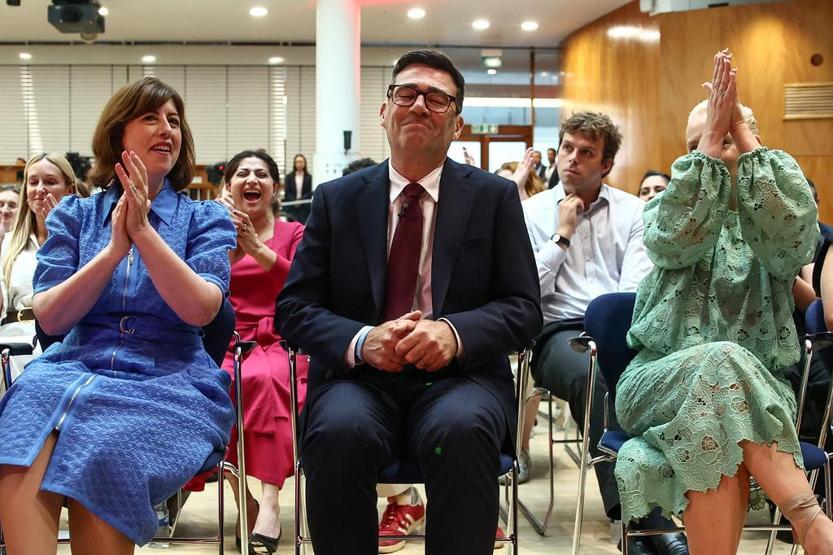 İngiltere’de Burnham dönemi başlıyor: İşçi Partisinin yeni liderinden ilk mesajlar