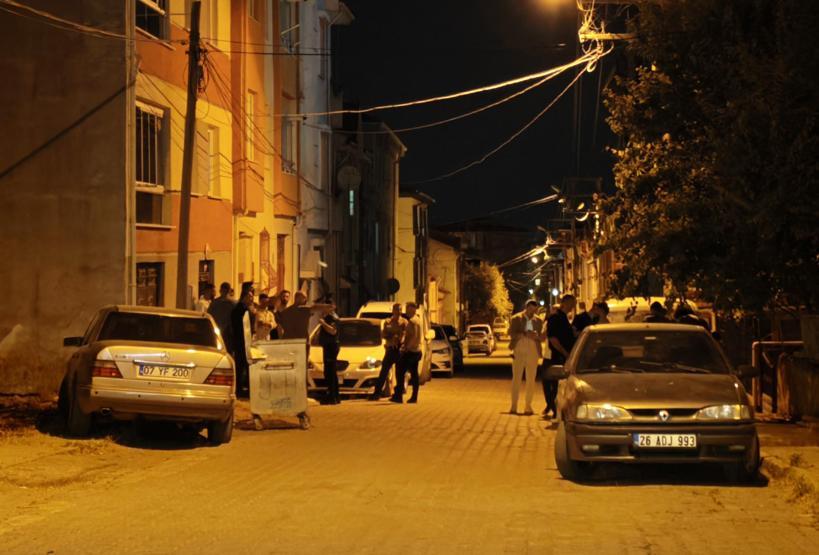 İki aile arasındaki kavga cezaevinde bitti Polisin de yaralandığı kavgada 5 tutuklama