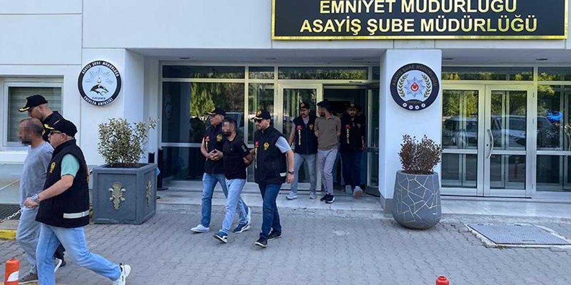 İki aile arasındaki kavga cezaevinde bitti Polisin de yaralandığı kavgada 5 tutuklama