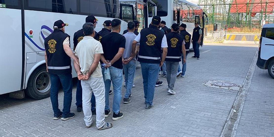 İki aile arasındaki kavga cezaevinde bitti Polisin de yaralandığı kavgada 5 tutuklama