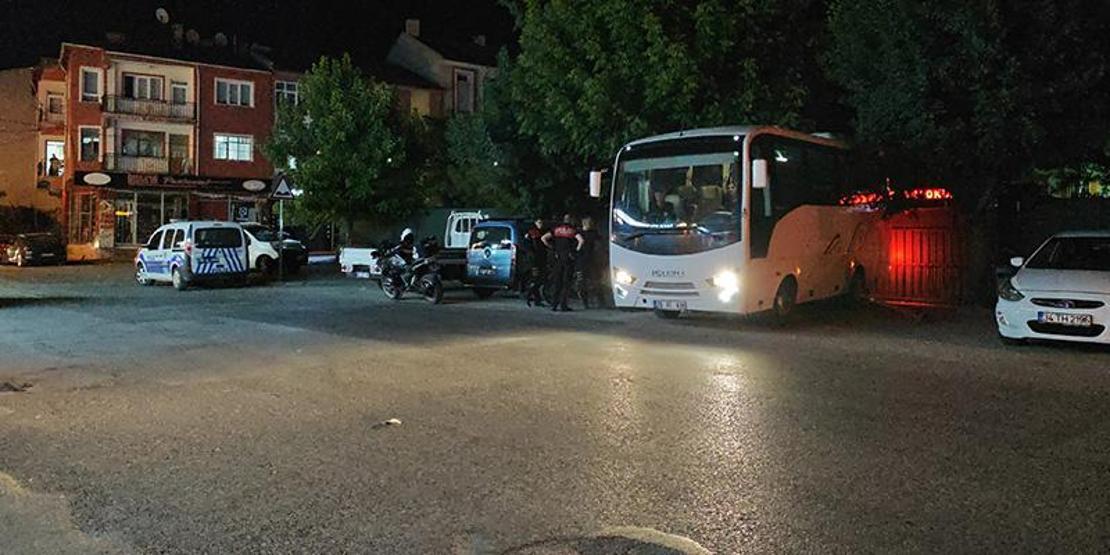 İki aile arasındaki kavga cezaevinde bitti Polisin de yaralandığı kavgada 5 tutuklama