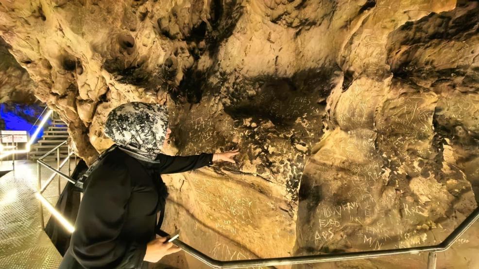 3 milyon yıllık mağaraya sprey boya sıktılar