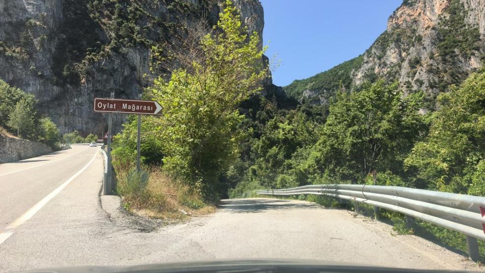 3 milyon yıllık mağaraya sprey boya sıktılar