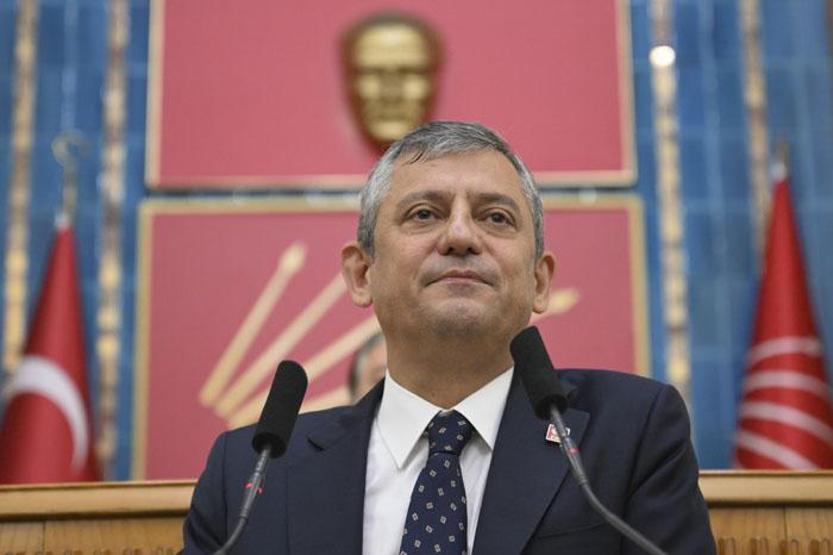 Özgür Özel CHPye veda etti Yeni partiye hangi isimler geçecek Liste belli oldu