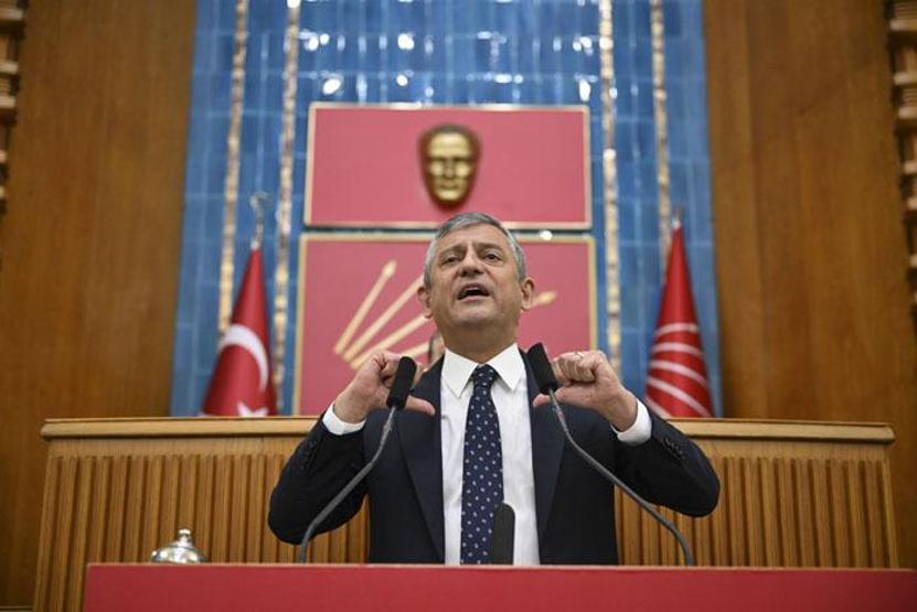 Özgür Özel CHPye veda etti Yeni partiye hangi isimler geçecek Liste belli oldu