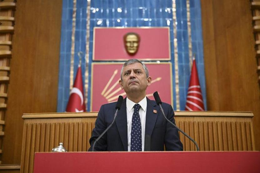 Özgür Özel CHPye veda etti Yeni partiye hangi isimler geçecek Liste belli oldu