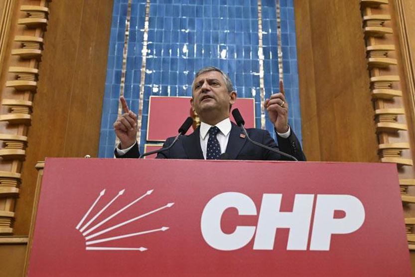 Özgür Özel CHPye veda etti Yeni partiye hangi isimler geçecek Liste belli oldu