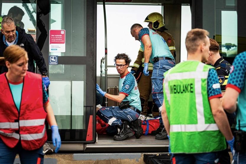 Hollandada iki tramvay çarpıştı: 15 yaralı