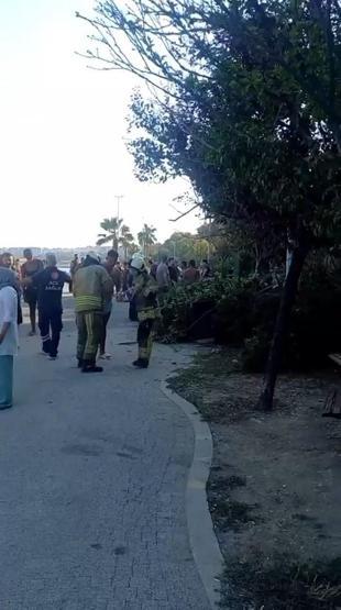 SON DAKİKA HABERİ: Büyükçekmecede toprak kayması Göçük altında kalanlar var