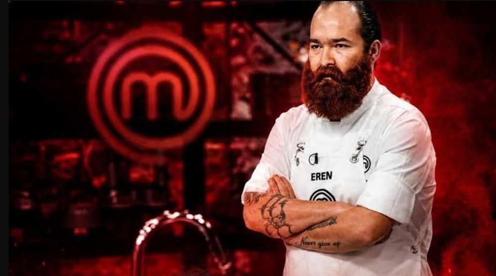Eren Kaşıkçı’nın Babasından Yürek Burkan Veda Oğlunun Mezarındaki Çiçekleri Suladı