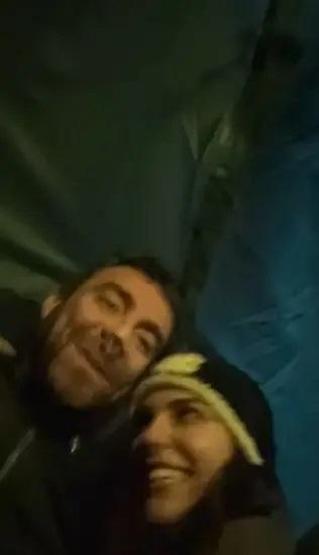 Özgü Kaya ile Murat Dalkılıçtan aşk dolu poz: Seven sevdiğini fotoğraf çektikten sonra mıncırsın
