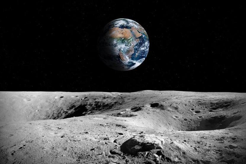 SpaceX roket parçası AYA ÇARPTI 4 tonluk dev, Dünyanın uydusunda iz bıraktı...