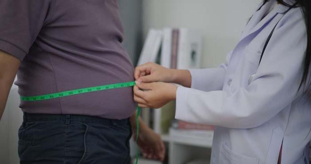 VÜCUTTAKİ GİZLİ YAĞ Tartıda Eksiliyor Ama İçeride Kalıyor Diyabetten Kalp Hastalıklarına... En Tehlikeli Yağ Nasıl Erir Ne Açlık Diyeti Ne Tek Besin: İç Organ Yağını Azaltan Formül