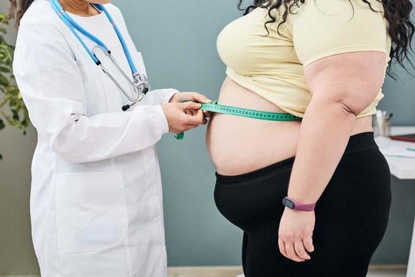 VÜCUTTAKİ GİZLİ YAĞ Tartıda Eksiliyor Ama İçeride Kalıyor Diyabetten Kalp Hastalıklarına... En Tehlikeli Yağ Nasıl Erir Ne Açlık Diyeti Ne Tek Besin: İç Organ Yağını Azaltan Formül