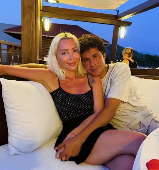 Duygu Kaya Kumarki - İsmail Hacıoğlu çifti tatilde aşka geldi Ünlü oyuncunun son hali şaşırttı: Bambaşka biri olmuş