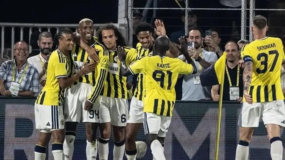 Fenerbahçenin yıldızı Nathan Akenin eşi tarzıyla sanal medyaya damga vurdu: Muhteşem