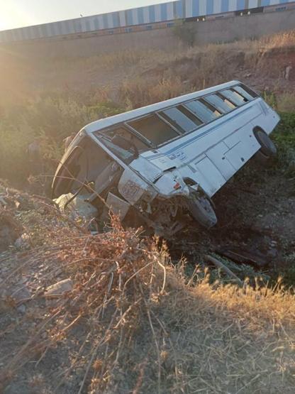 Cezayirde yolcu otobüsü devrildi: 6 ölü, 22 yaralı