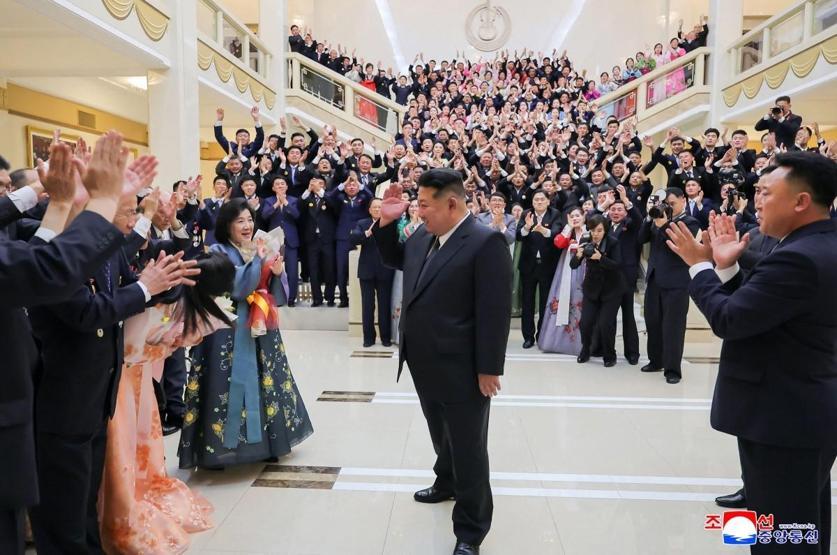 Cepheye Kim’in ordusu gidiyor Zelenski duyurdu: Kuzey Kore Rusyaya 50 bin asker gönderiyor…