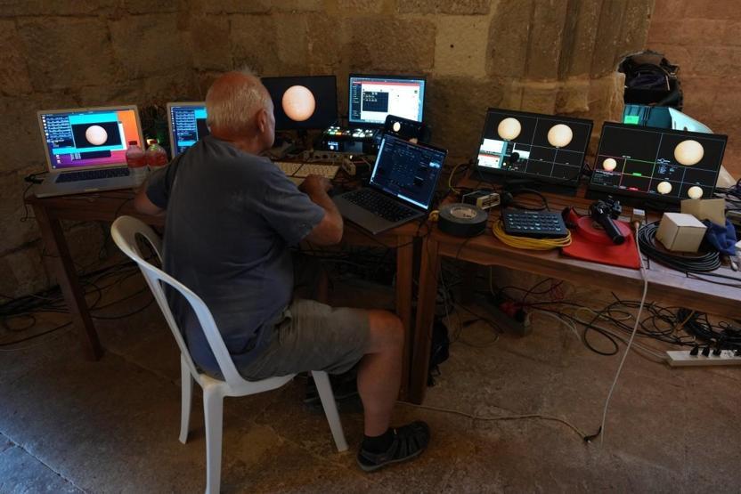 Gökyüzünde peş peşe 3 büyük hareketlilik: Gündüz geceye dönüşecek, meteor yağacak, 6 gezegenden ‘defile’ var