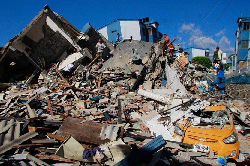 7.4lük depremle sarsılan Kolombiyada 3 günlük yas ilan edildi