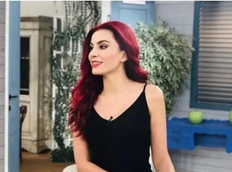 Erhan Çelik’in Boşanma Aşamasındaki Eşi Özlem Gültekin Hayatını Kaybetti