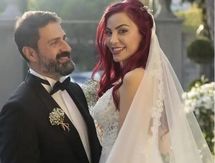 Erhan Çelik’in Boşanma Aşamasındaki Eşi Özlem Gültekin Hayatını Kaybetti
