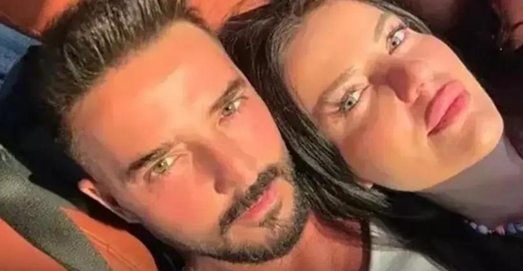 GÖKHAN ÖZEN EVLENDİ Naz Canbaz sade gelinliği ve güzelliği ile göz kamaştırdı