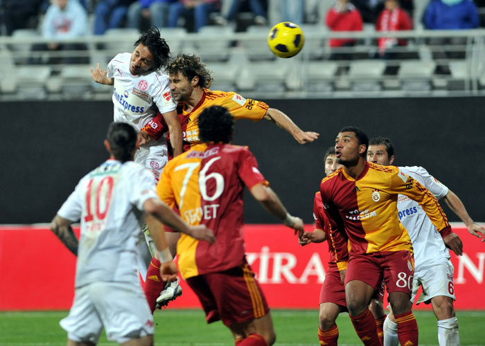 Galatasaray Gruptan çıkmayı Garantiledi - Futbol Haberleri