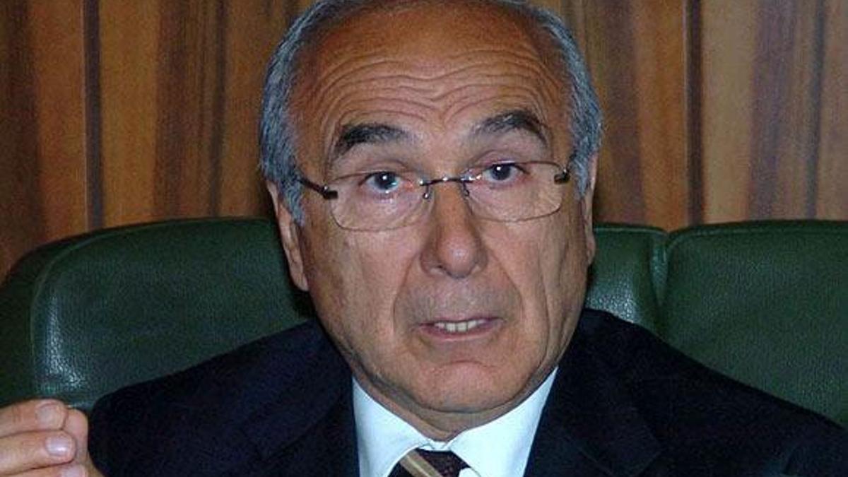 Durak Levhasının Ne Kadar önüne Ve Arkasına