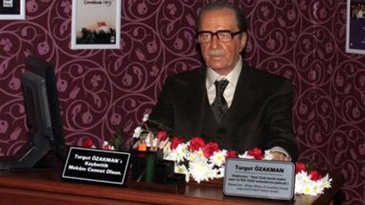 Turgut Özakman son yolculuğuna uğurlandı