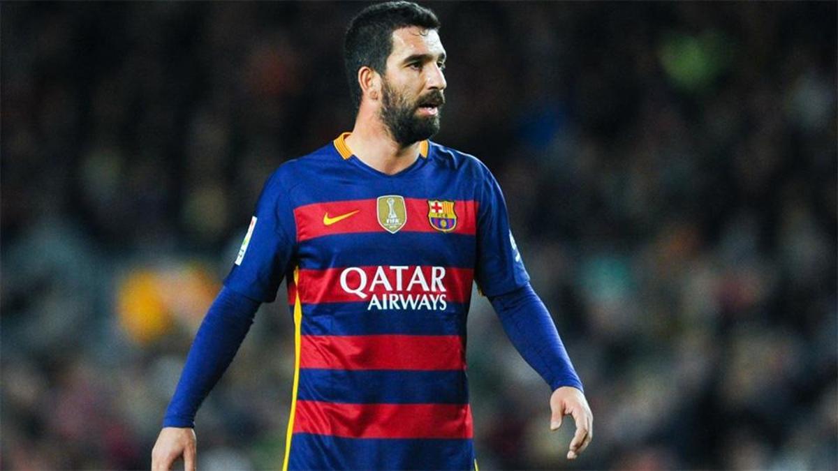 Galatasaray'la anlaşan Arda Turan Barcelona'dan haber bekliyor - Futbol Haberleri