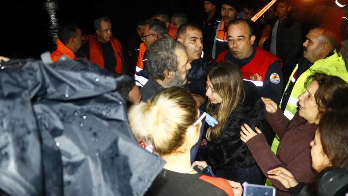Adana'da sele kapılan 2 kişi bulundu