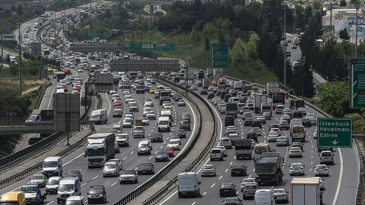 İstanbul'da trafik yoğunluğu yüzde 70'i aştı - En Son Haberler