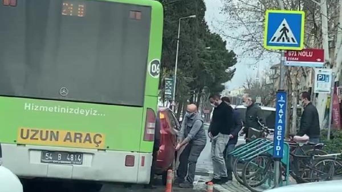 şimdi Yolun Sağ Kenarında Bir Park Imkanı Arıyorsunuz www.cnnturk.com