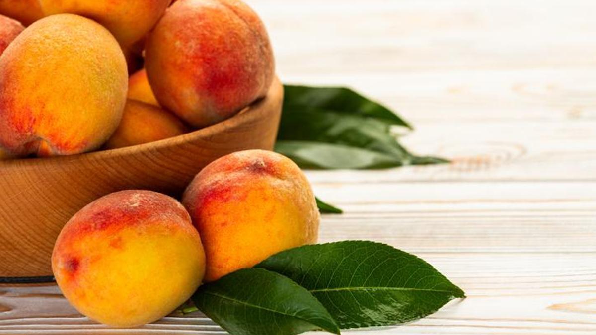 Rüyada Şeftali Görmek Ne Anlama Gelir? Rüyada Şeftali Yemek Nasıl Yorumlanır?