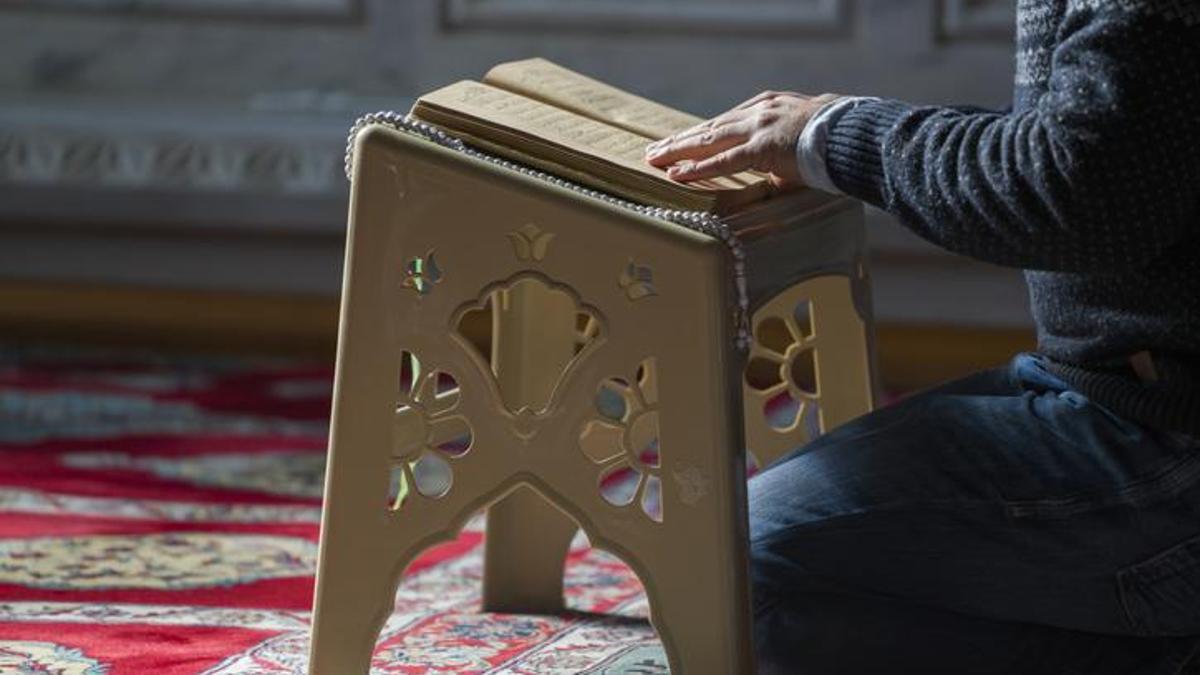 Kadir Gecesi duası Diyanet Kadir Gecesinde nasıl dua edilir?