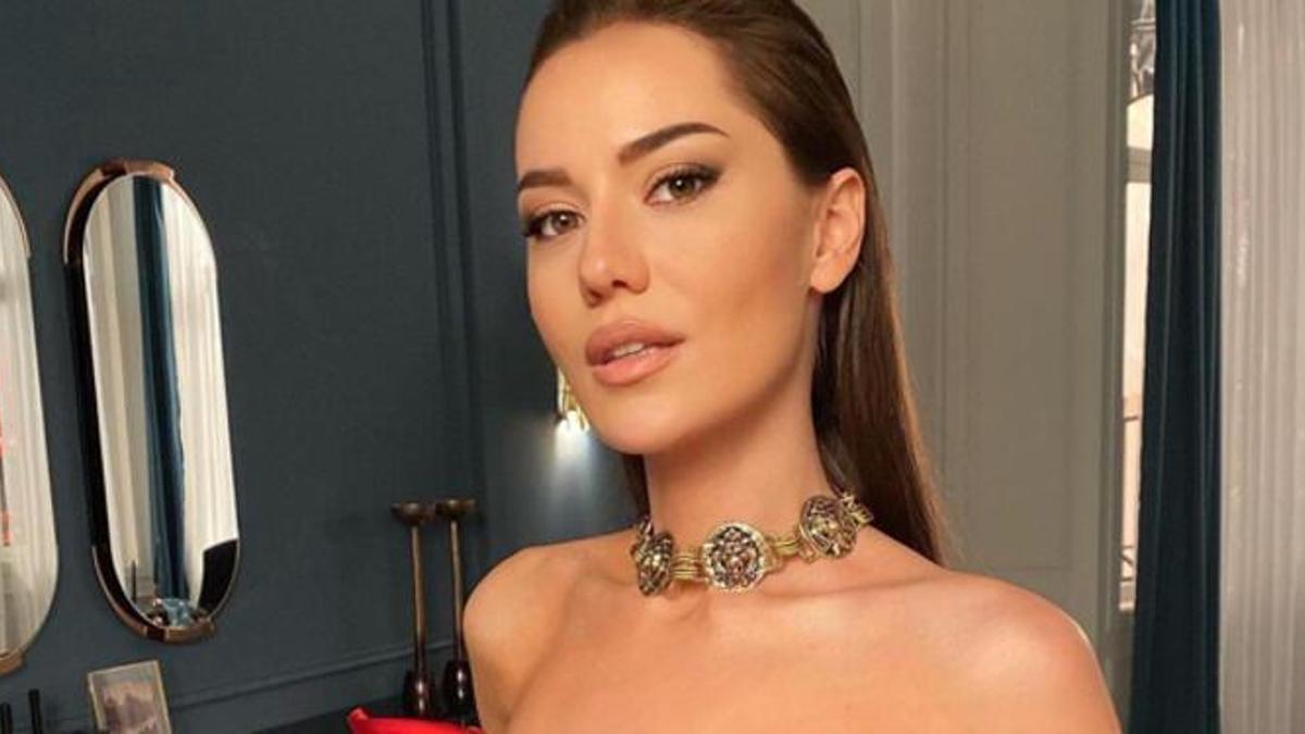 Fahriye Evcen Den Bikinili Hamilelik Pozu Son Dakika Magazin Haberleri