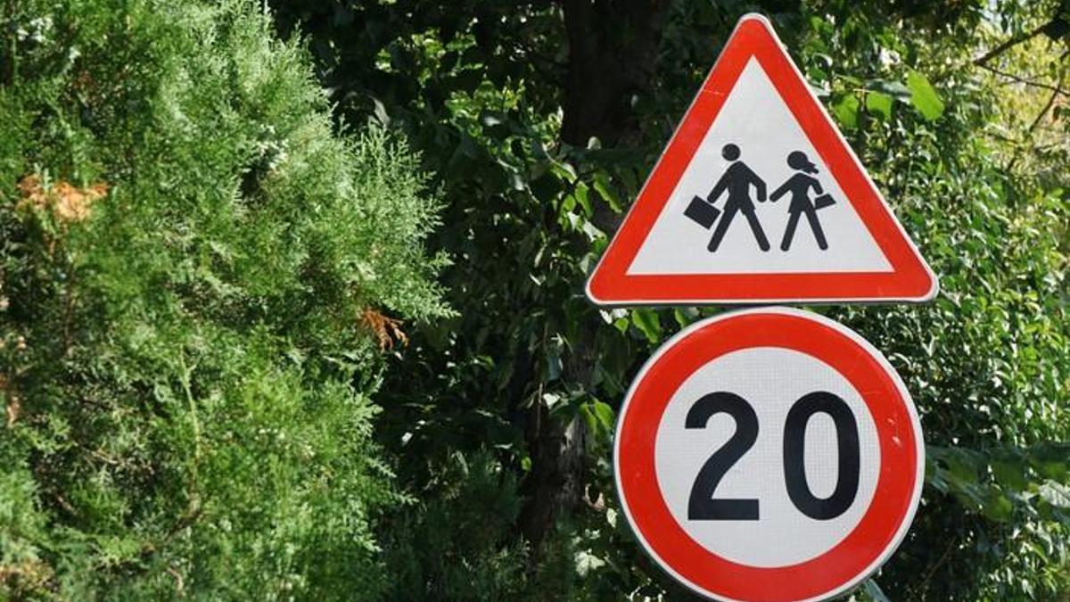 Trafik Kuralları Nelerdir? En Çok Kullanılan Trafik İşaretleri Ve  Anlamları... - Eğitim Haberleri